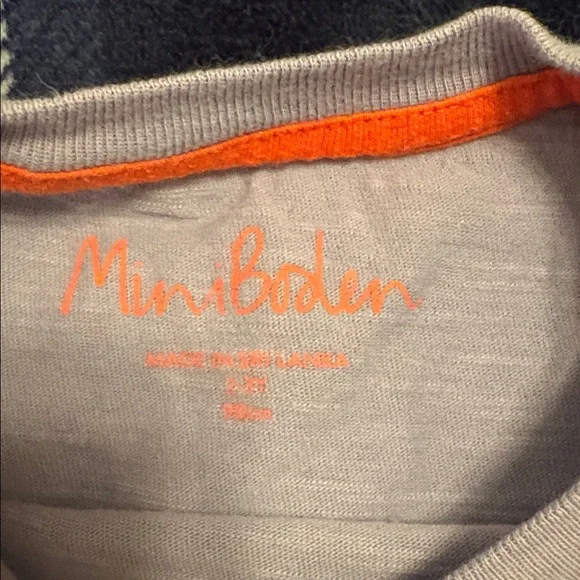 Mini Boden Lavender T-Shirt with Animals in a Car - Picture 3 of 3